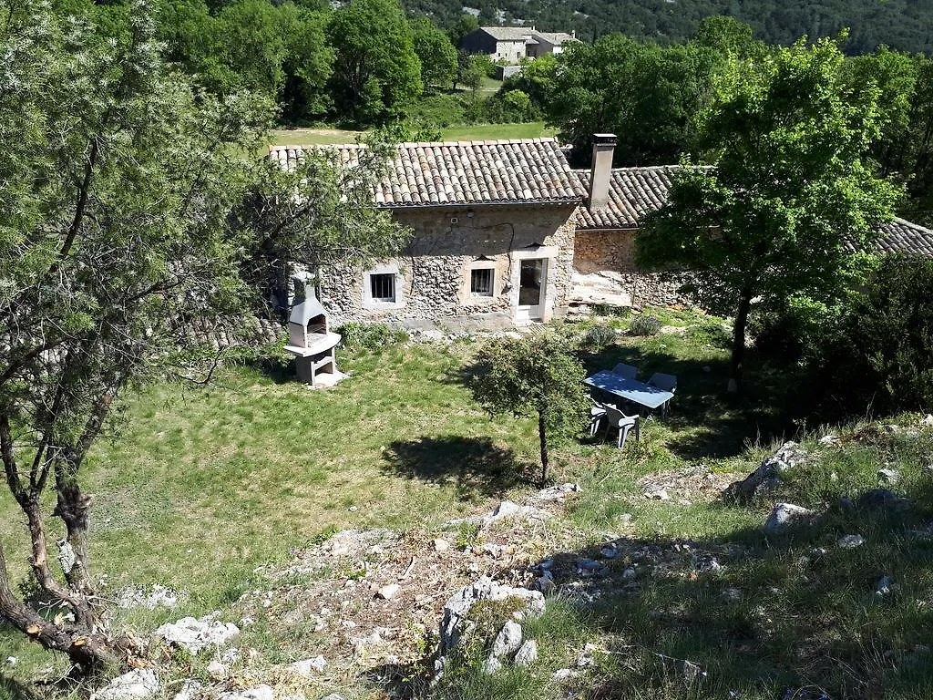 Hébergement de vacances Gîtes La ferme accrochée à la colline Lagorce  France